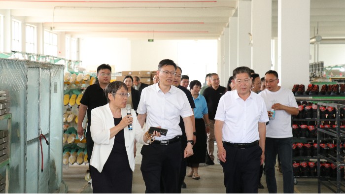 百華鞋業(yè)蓄勢(shì)待發(fā)，緊抓“一區(qū)六鏈?zhǔn)畧@”新機(jī)遇！