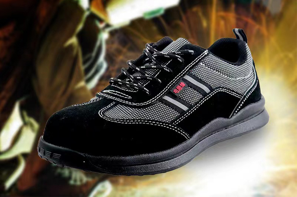 揭秘！勞保鞋VS普通鞋，為何安全守護選它？