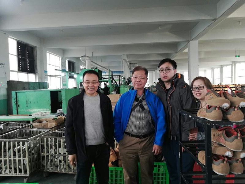 加拿大客戶(hù)參觀百華工廠(chǎng)